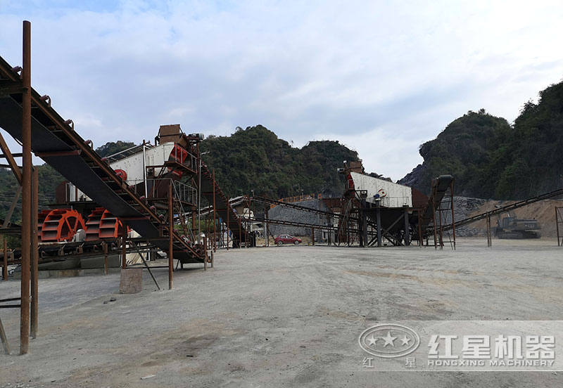 方案三配置現場：破碎機+制砂機+洗砂機，費用幾十萬以上